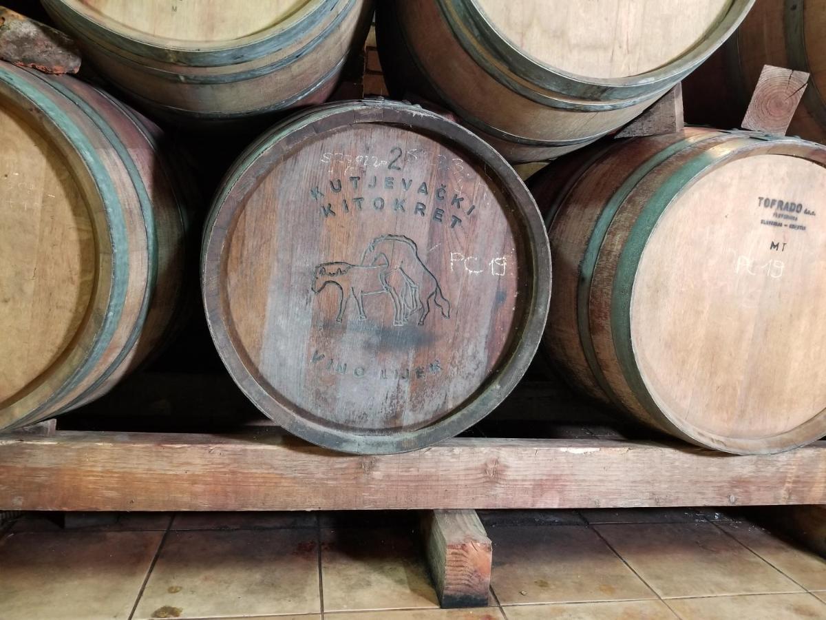 Wellness B&B Winery Sontacchi Kutjevo Ngoại thất bức ảnh